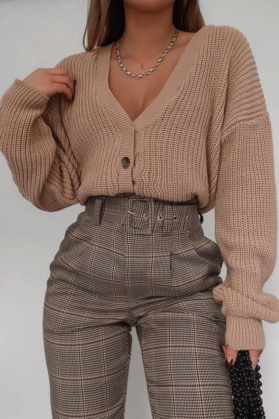 Beige Knitted Top With Trousers
