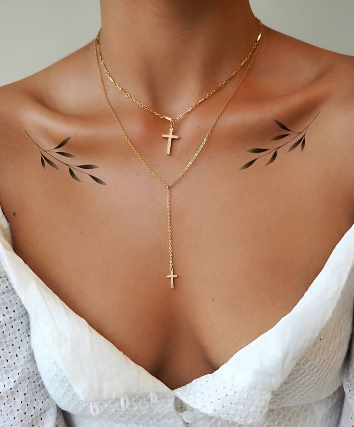 Charming Leaf Collarbone Tattoo
