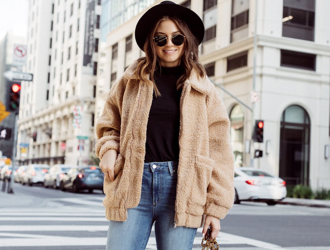 Chic Fall Outfits With Faux Fur Coat