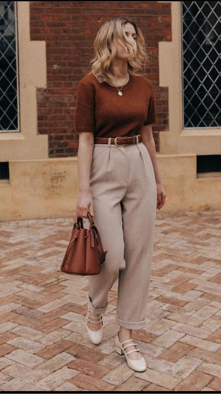 Classy Fall Outfit With Short Sleeve Top