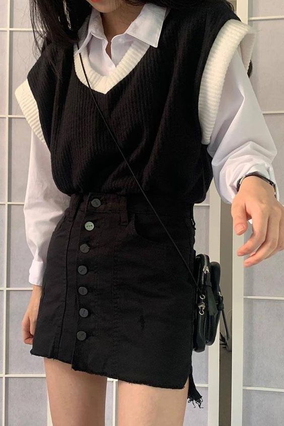 Dark Academia Inspired Back-To-School Outfits