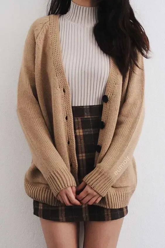 Soft Cardigan Back-To-School Outfits