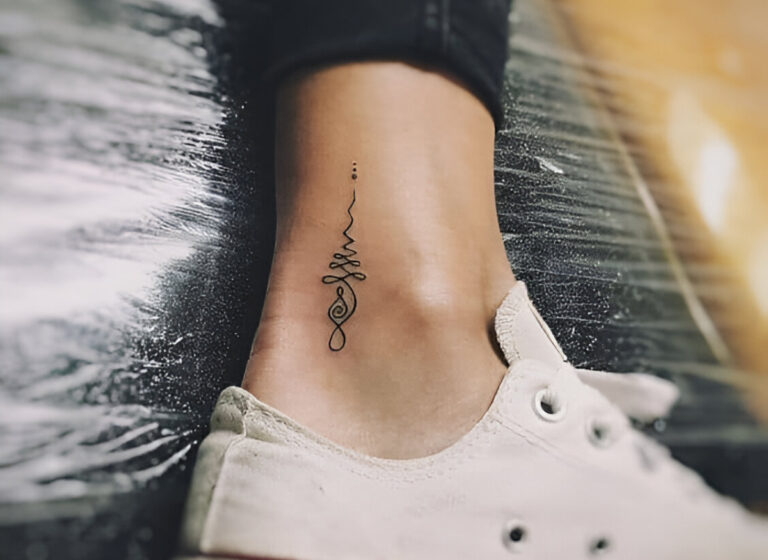 20+ Feminine Ankle Tattoos For Ladies To Show Their Beauty