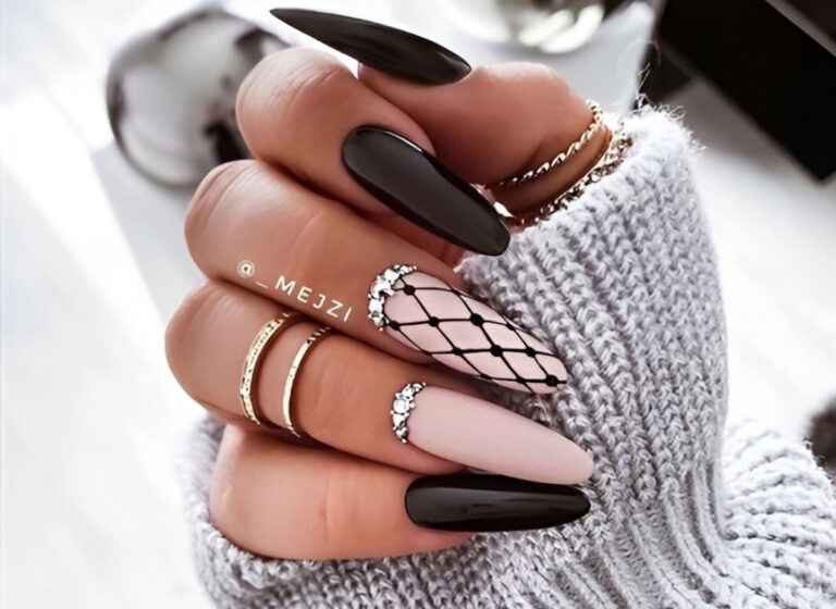 30 Drool-Worthy Black Acrylic Nails For Sophisticated Women