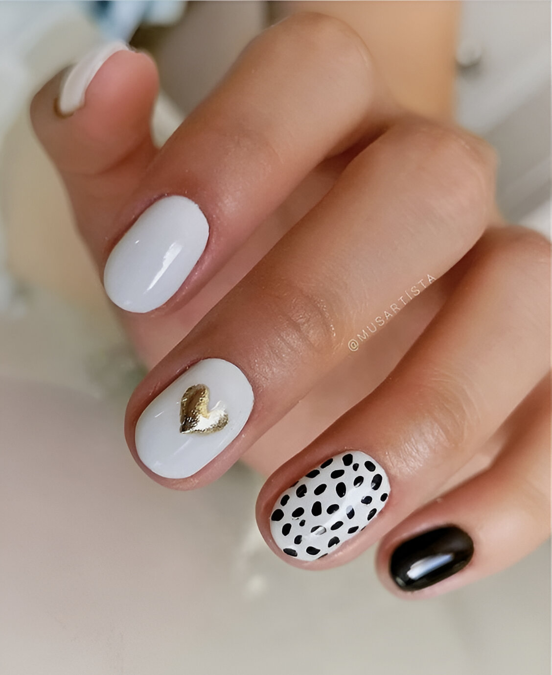 Black And White Nails With Golden Hearts