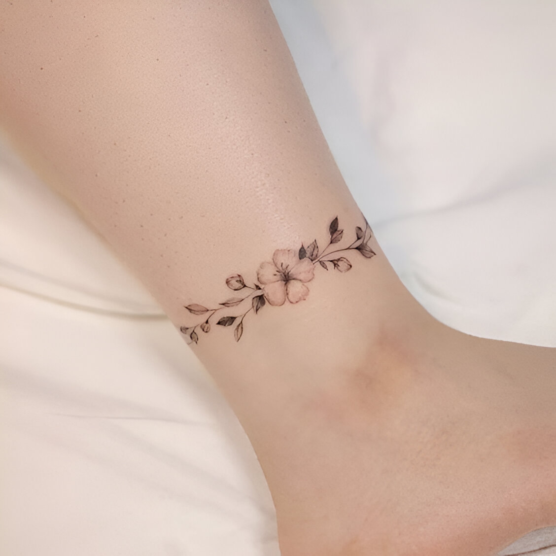 Charming Flower Ankle Bracelet Tattoo