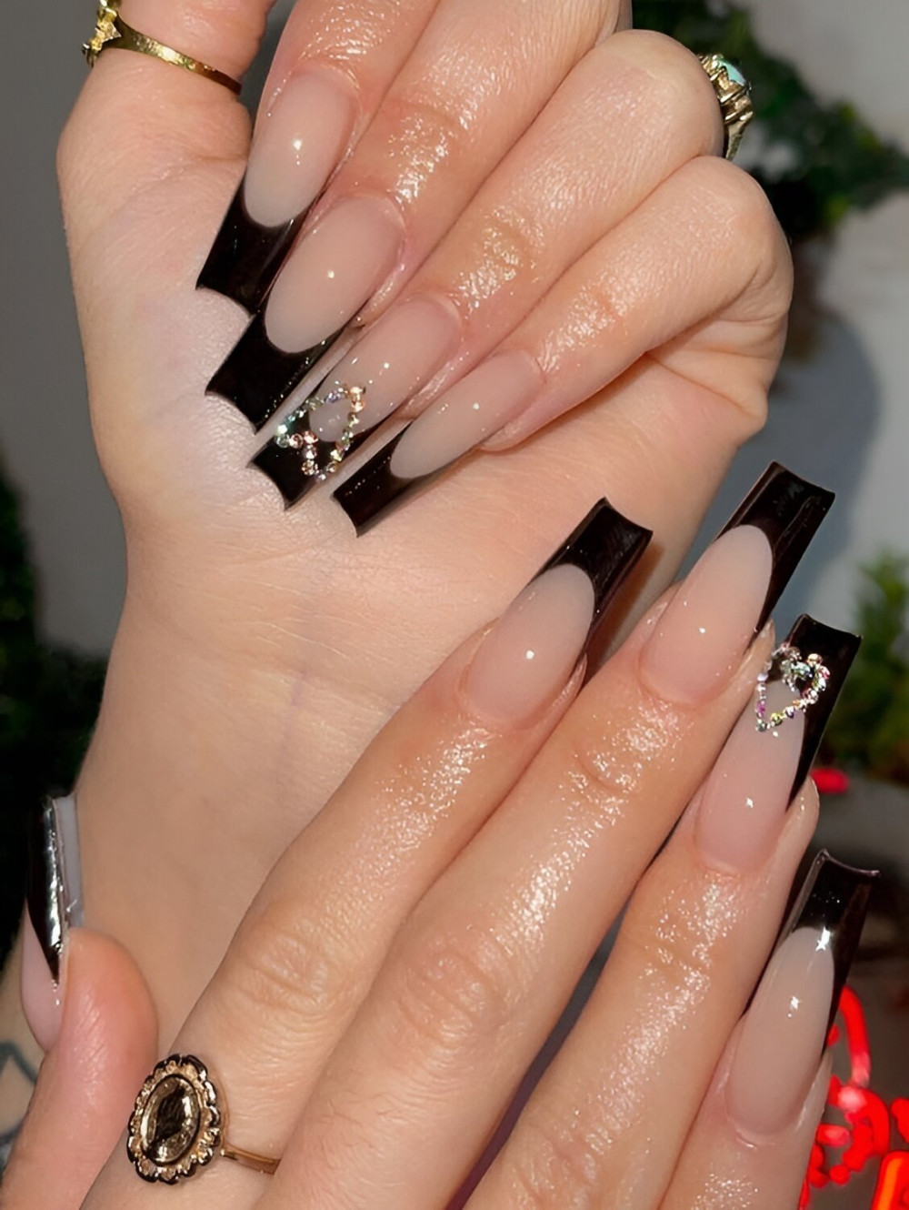 Chic Black Square French Tip Nails