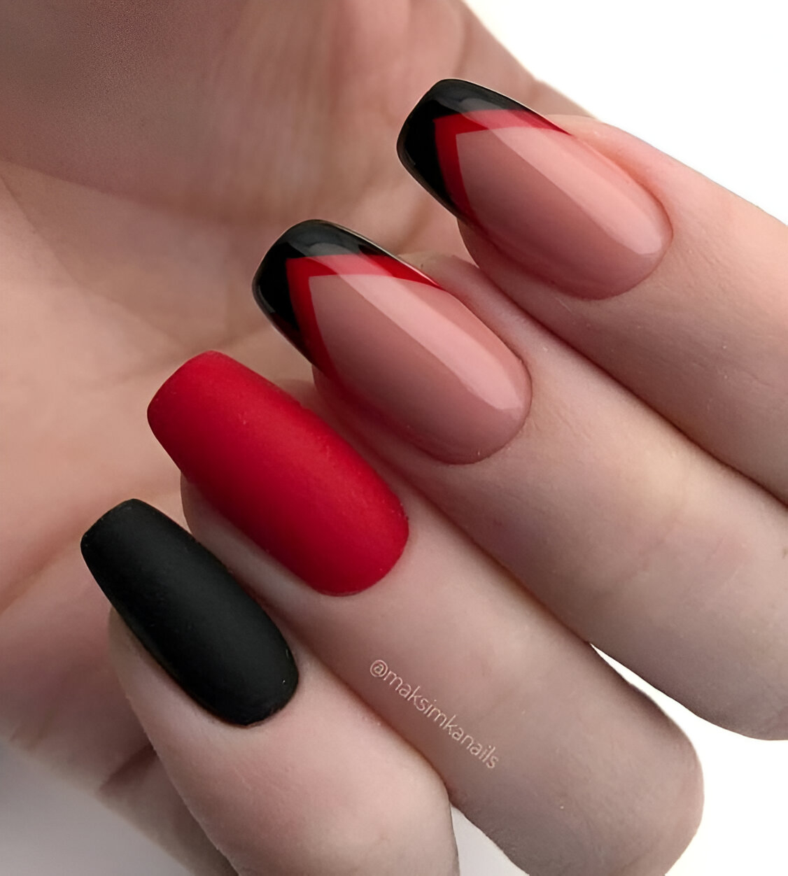 Chic Minimalistic Black And Red Nails