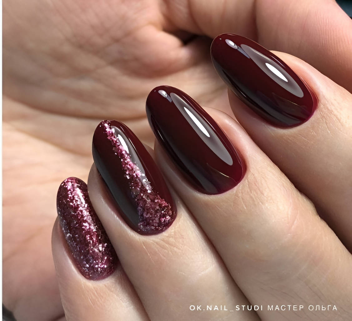 Elegant Glitter Burgundy Manicure