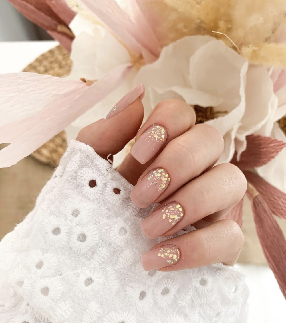 Glittered Pink Wedding Nail Designs