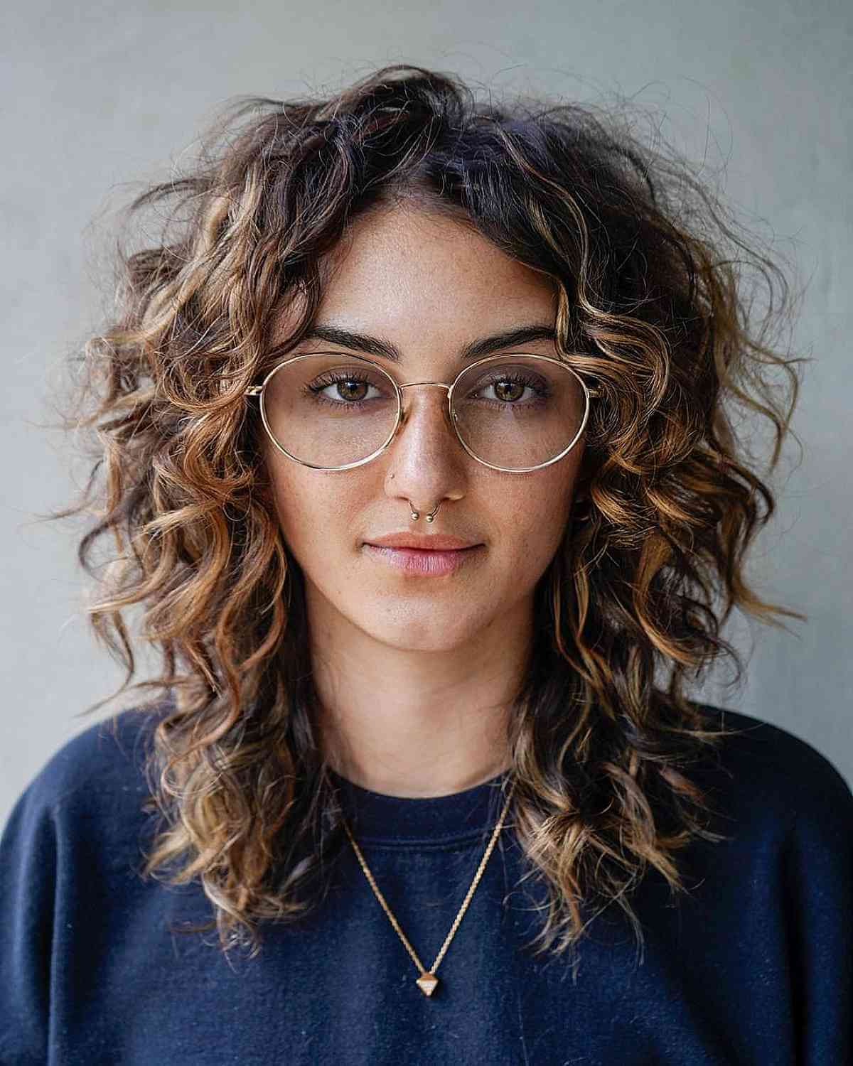 Layered Haircuts For Curly Hair With Highlights