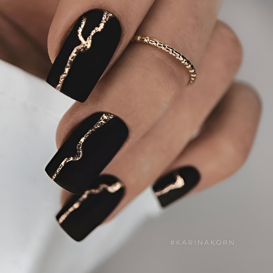 Minimalistic Black Acrylic Nails