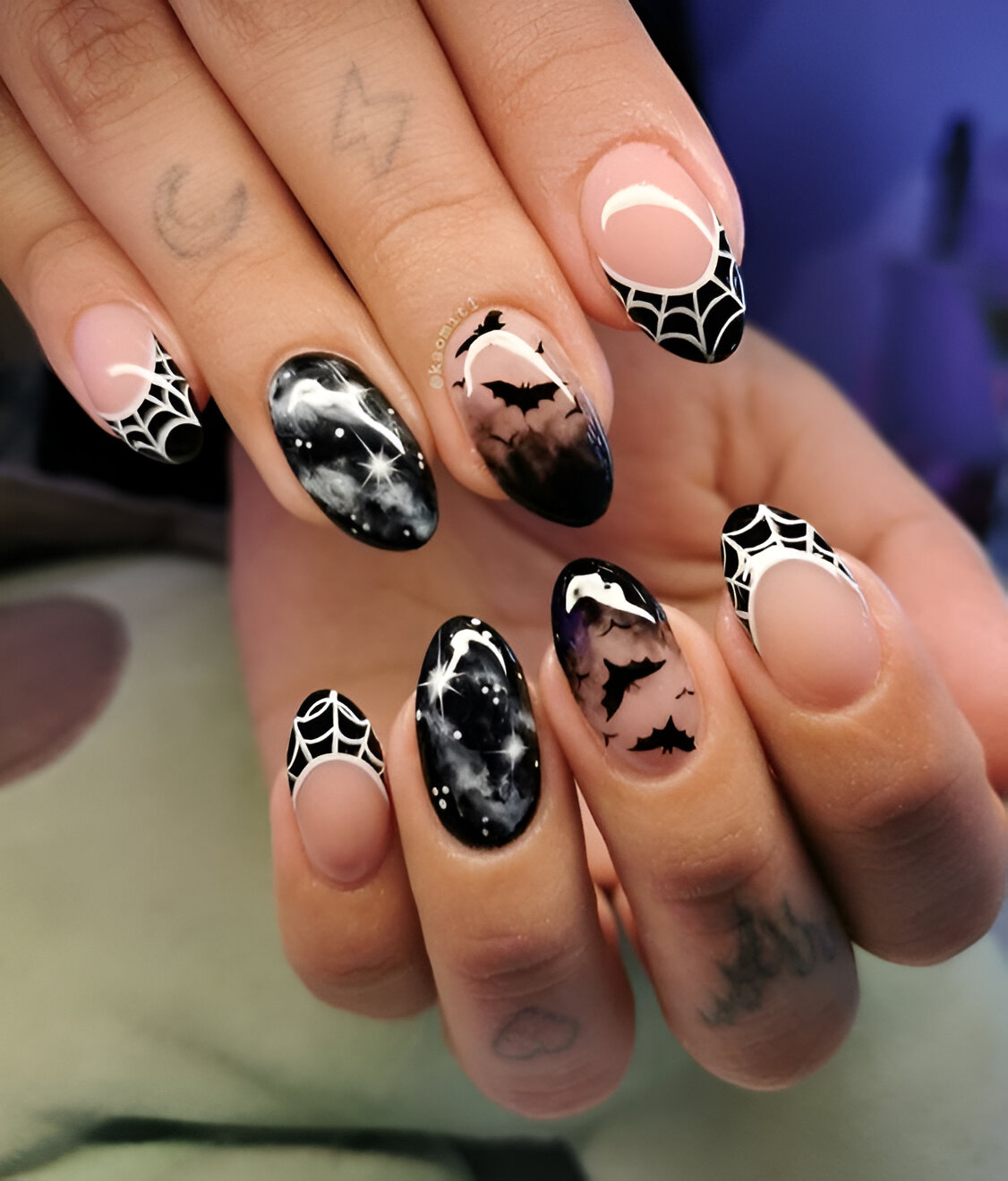 Mix-And-Match Short Halloween Nails With Bats