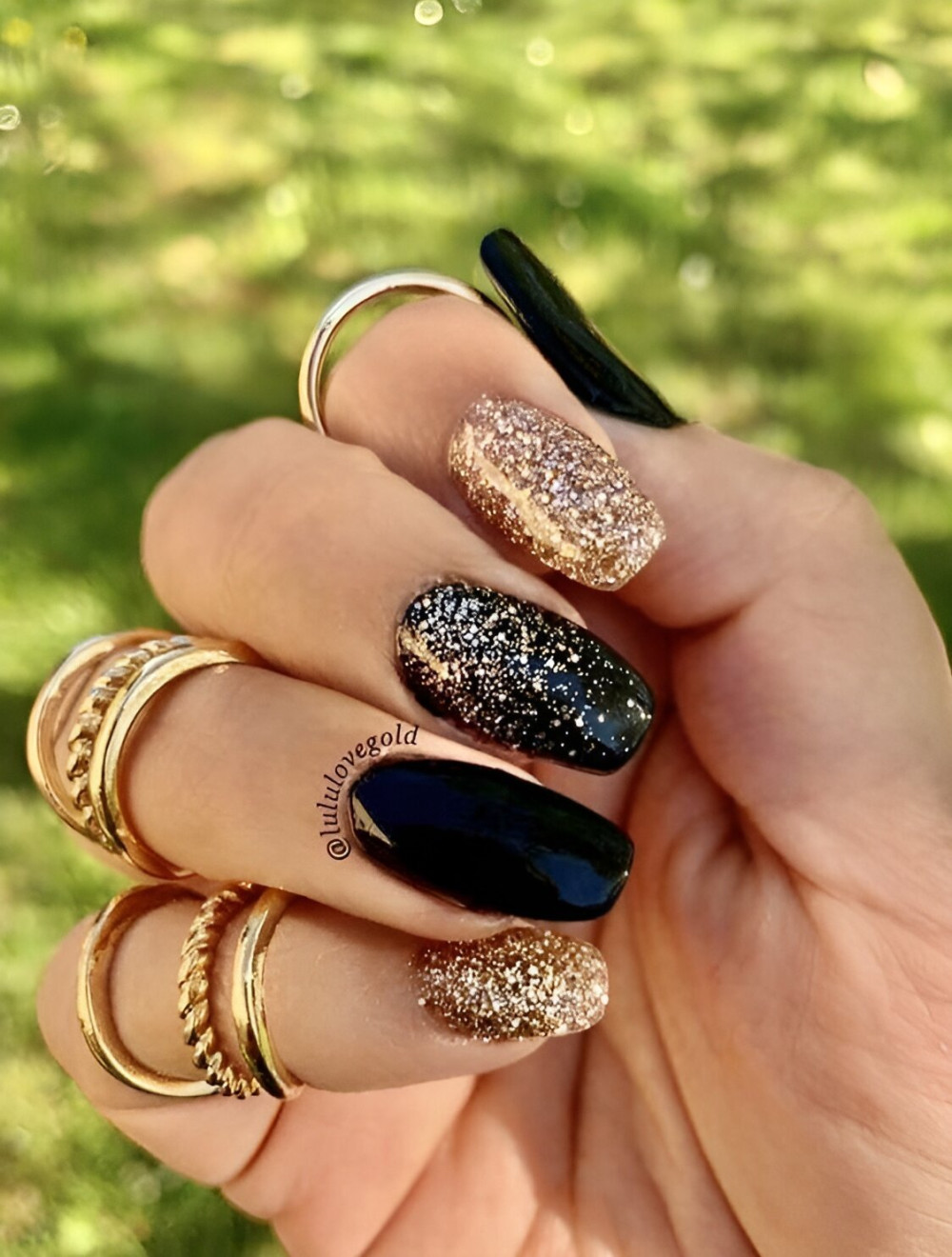 Short Black And Gold Nail Designs With Glitter