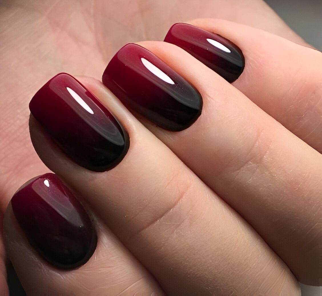Short Black And Red Nail Designs