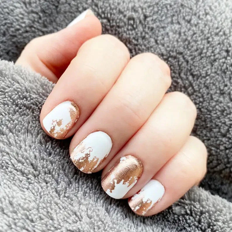 Short Gold And White Manicure