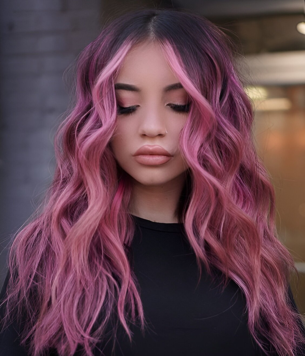 Wavy Pink Hair With Face-Framing Highlights