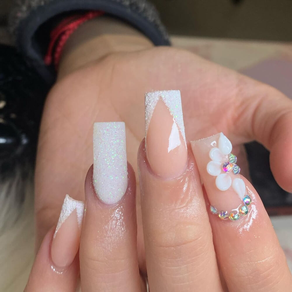 White Floral Nail Designs With Glitter