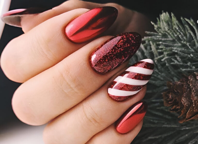 27+ Festive Red Glitter Nails To Make You The Star Of The Show