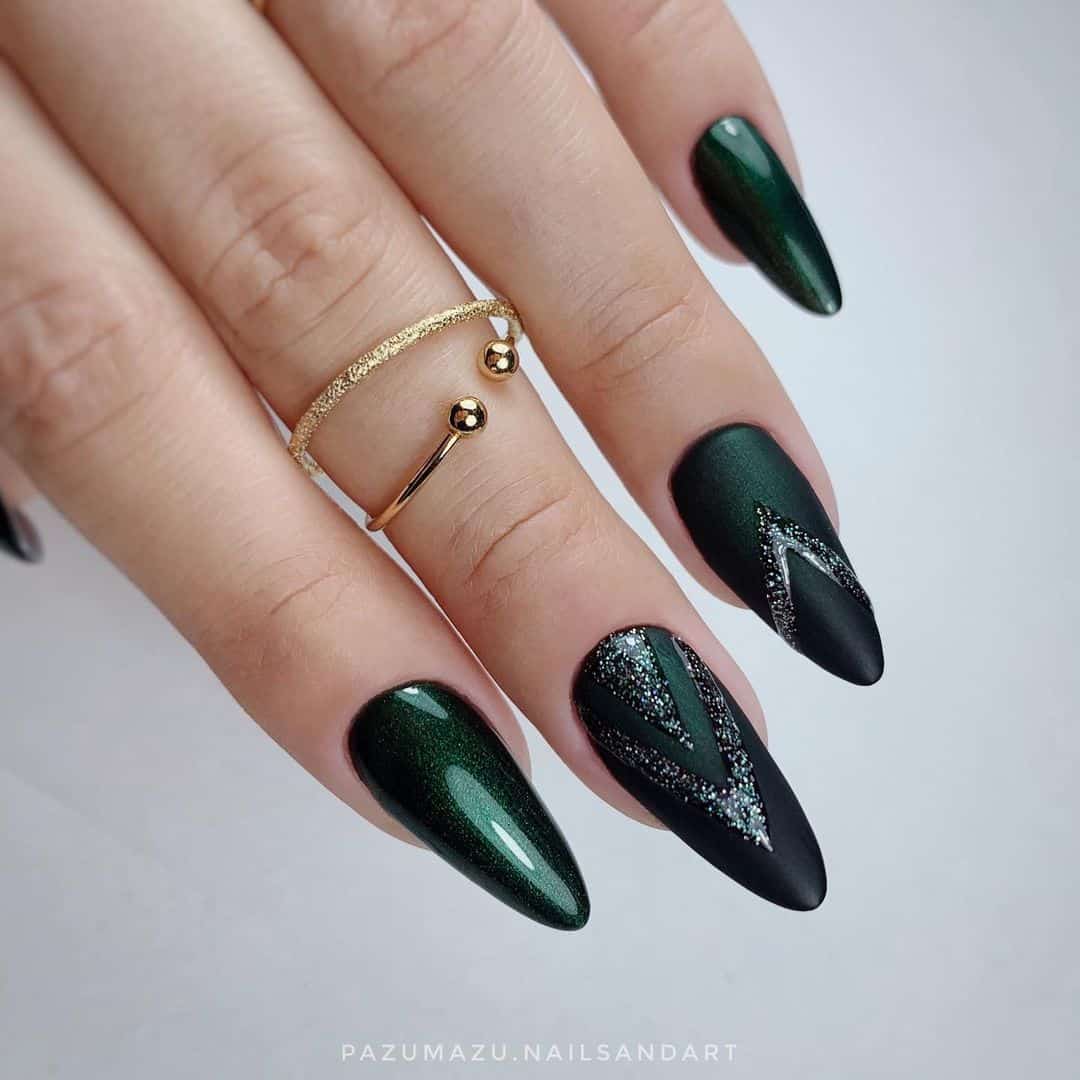 Fancy Green Christmas Nail Designs