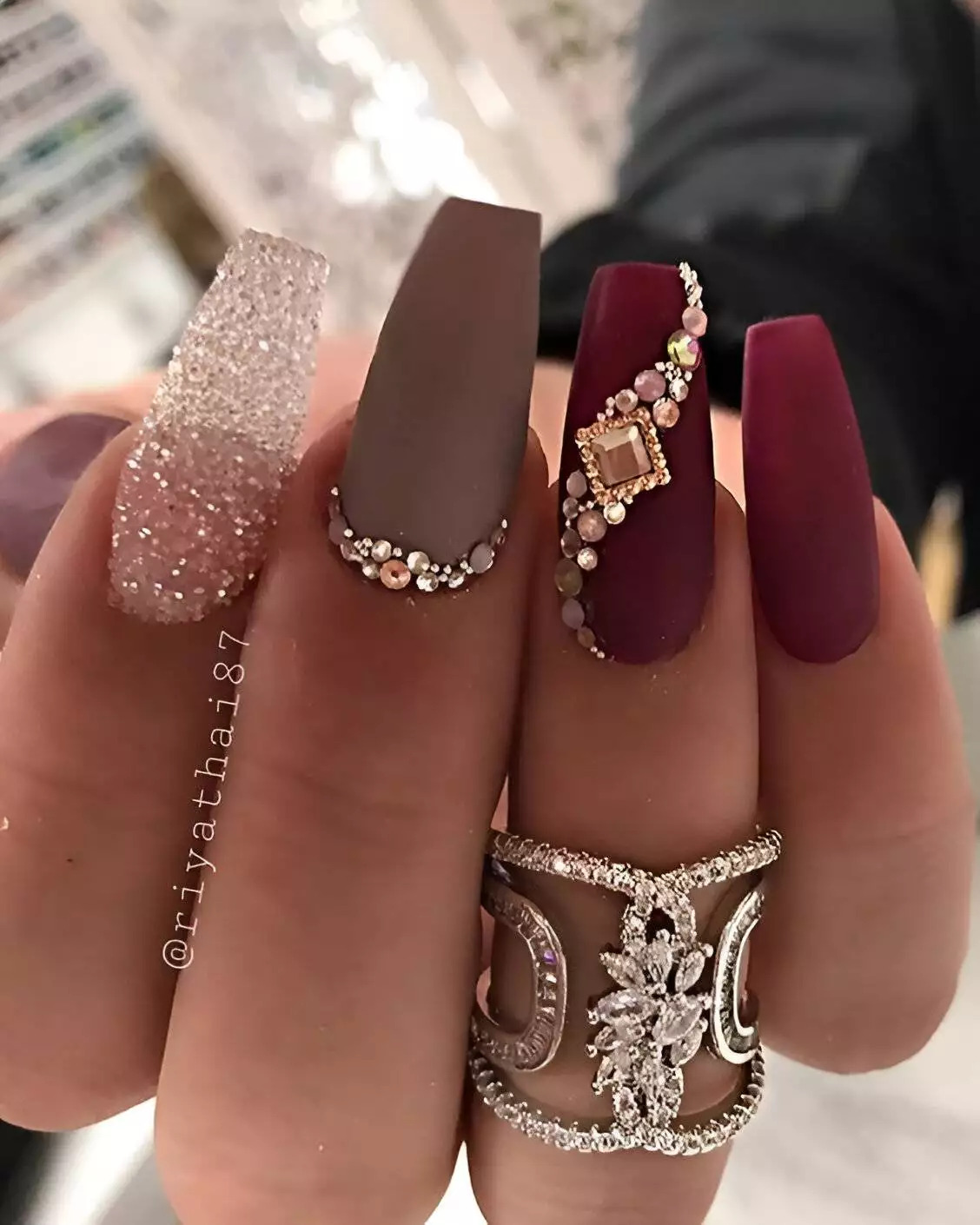 Glamorous Red Wine Nails For Holiday