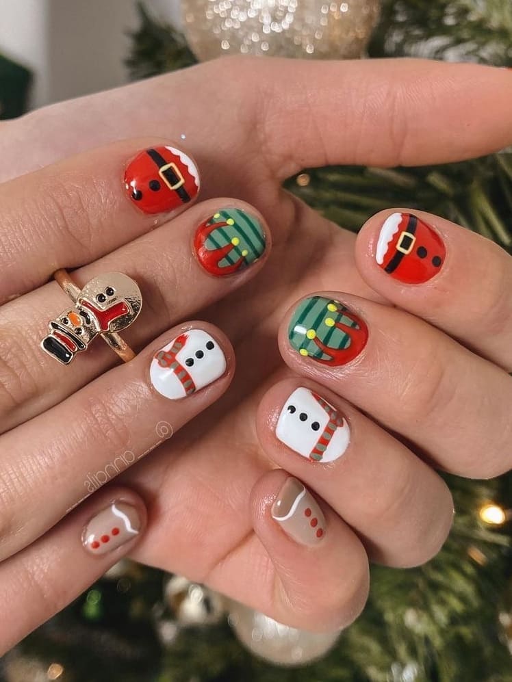 Mix-And-Match Short Christmas Nails