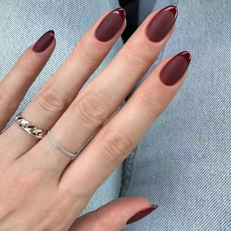 Monochromatic Red Wine Nails