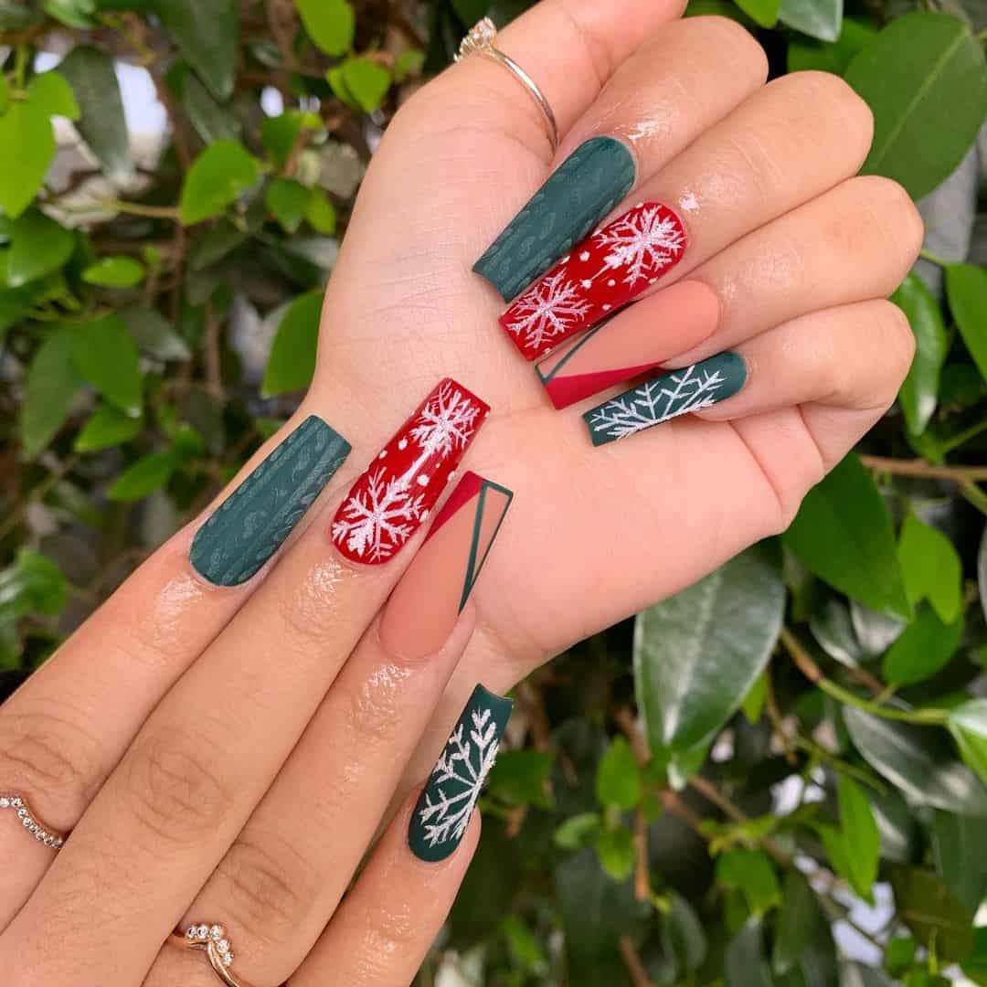 Red And Green Christmas Nail Designs