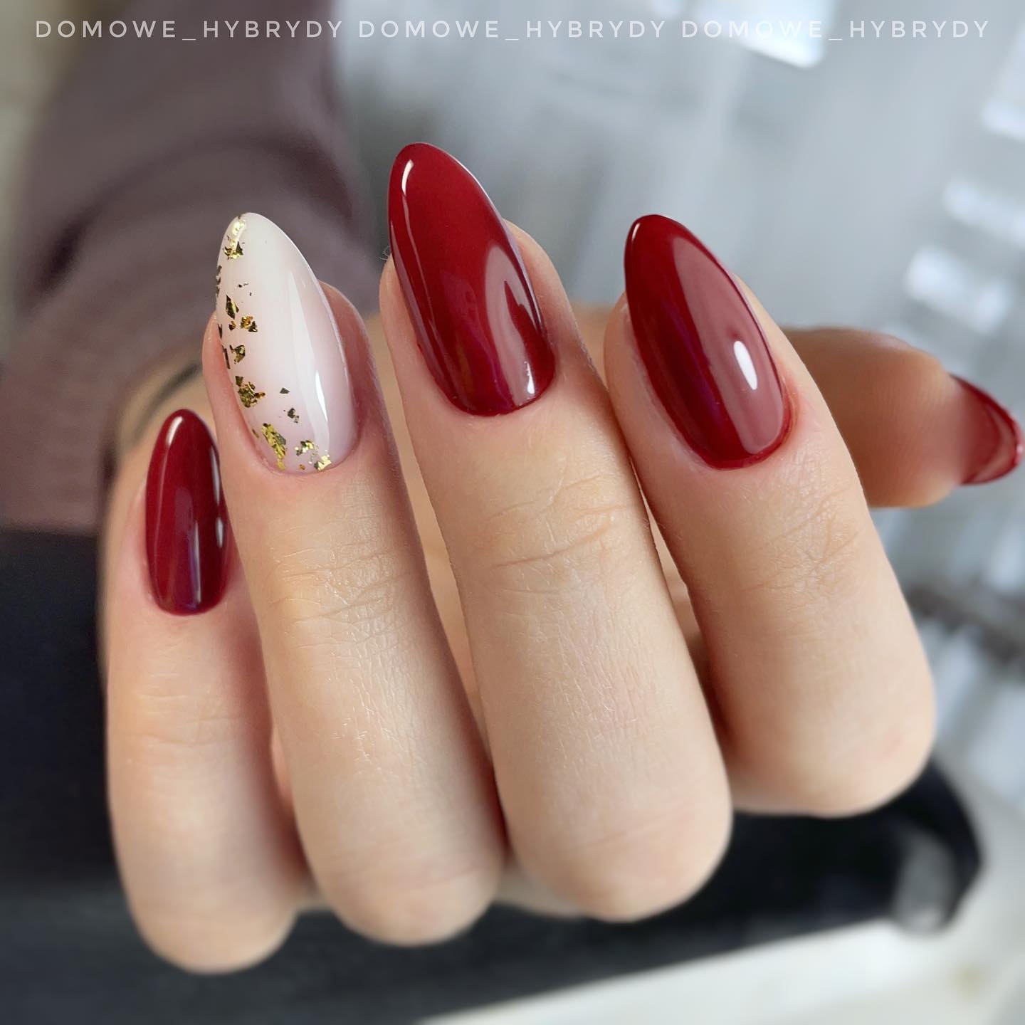 Simple Floral Red Wine Nails