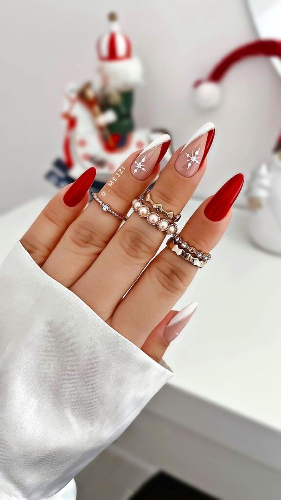 White And Red Christmas Tips