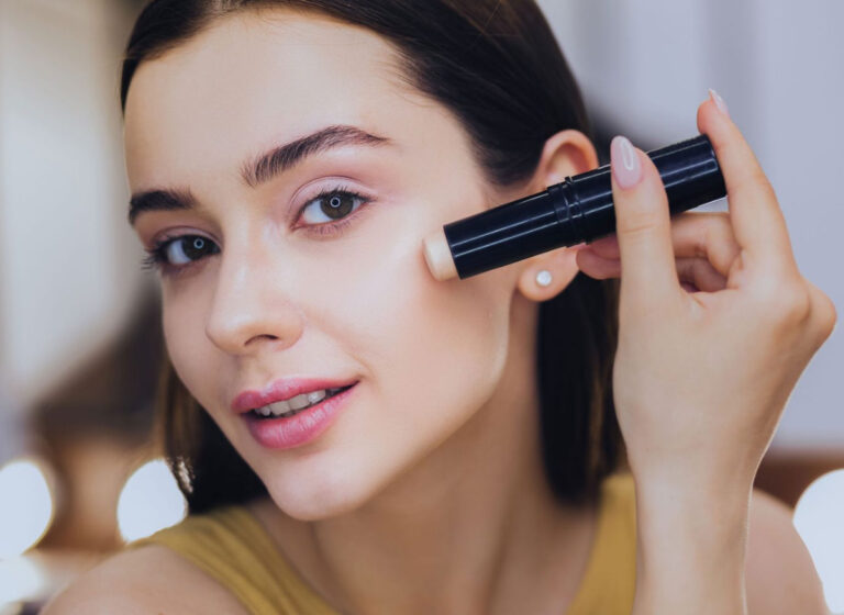 Essential Dry Skin Makeup Tips To Make You Glow Like A Model