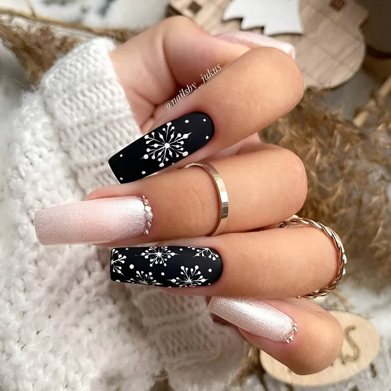 Black Nails With White Snow