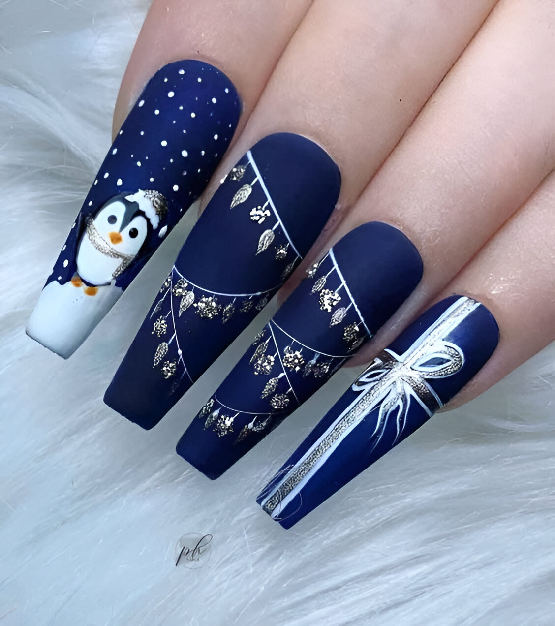 Blue Snowman Christmas Nail Art Designs