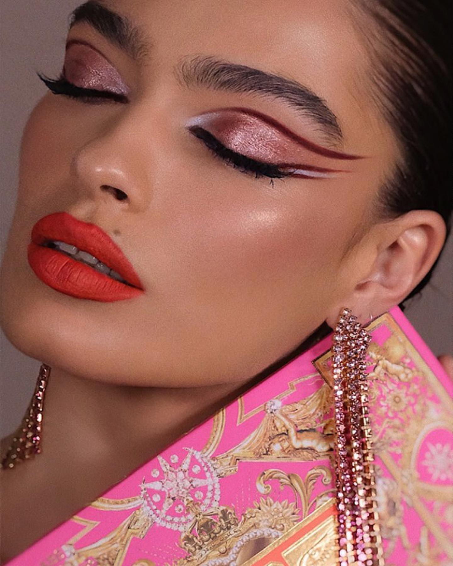Bold Winged Holiday Makeup Looks