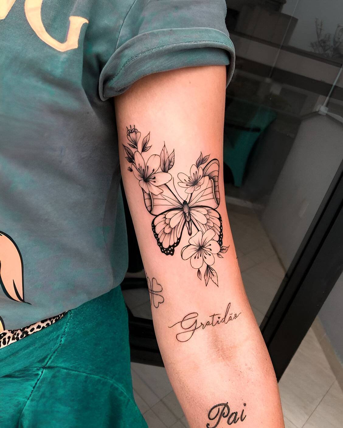 Butterfly Tattoos With Flowers