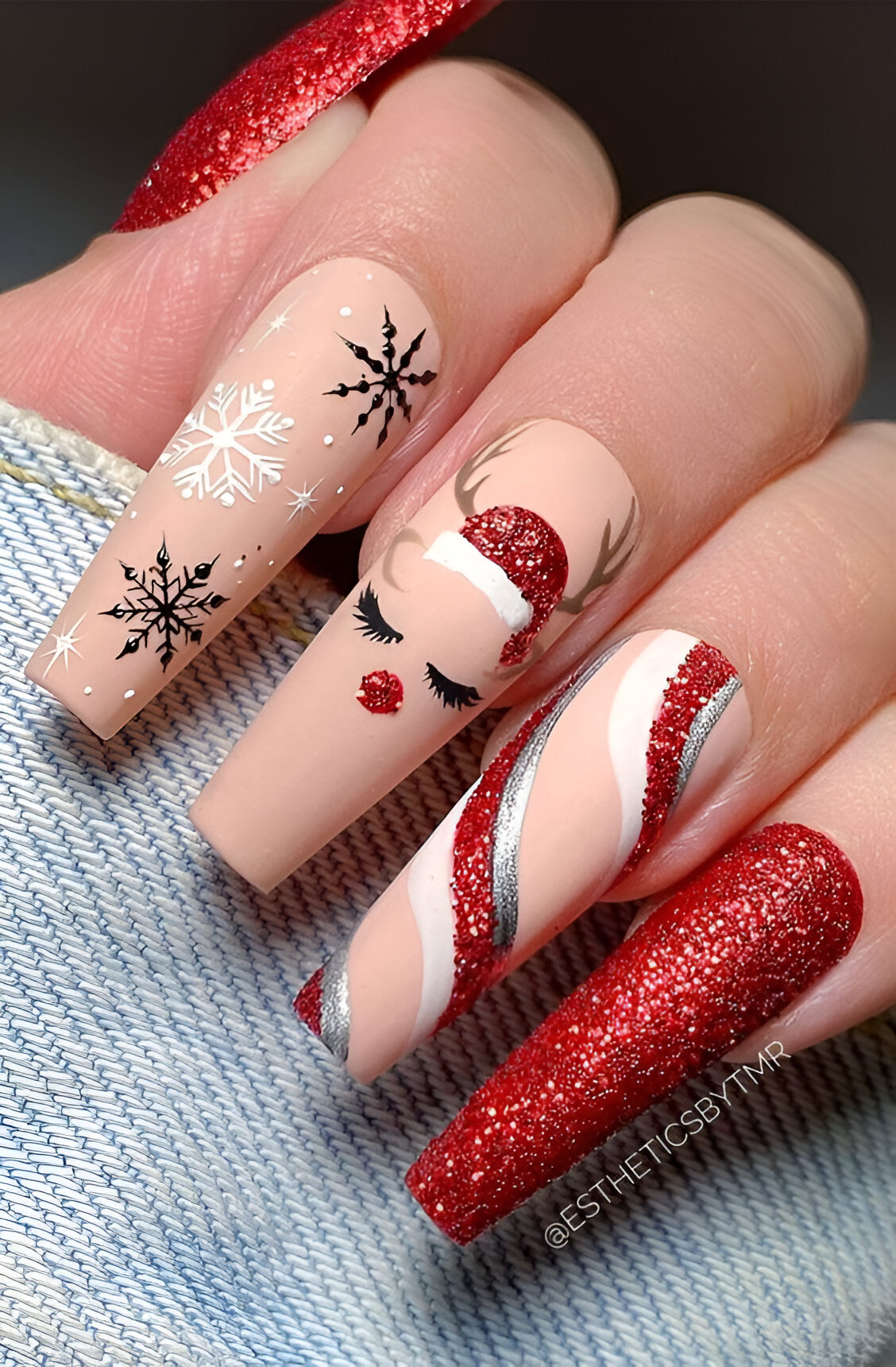 Cute Glittered Red Nails