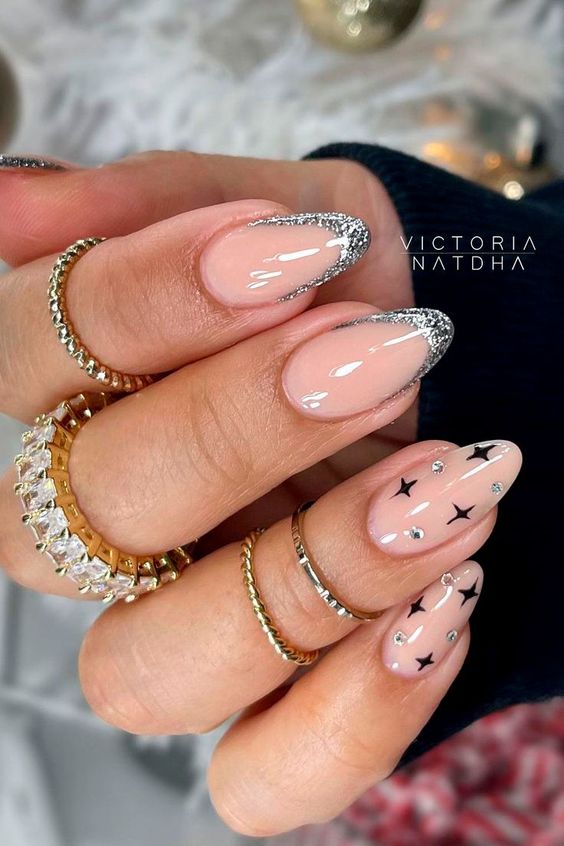 Festive Manicure Ideas With Silver Tips