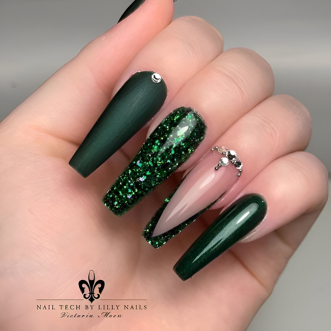 Glamorous Emerald Coffin Nails