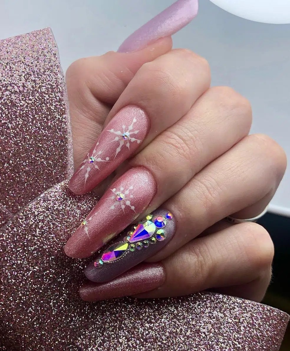 Glamorous Pink Nails With White Snow