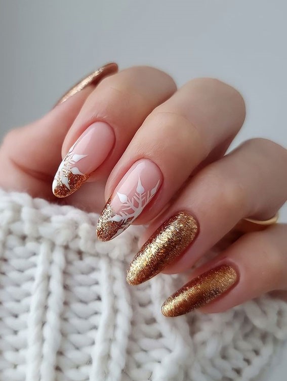 Glittered Holiday Manicures