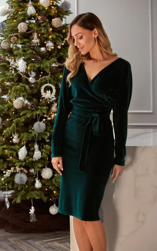 Green Velvet Christmas Party Outfits