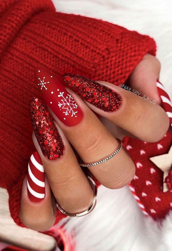 Merry December Nails