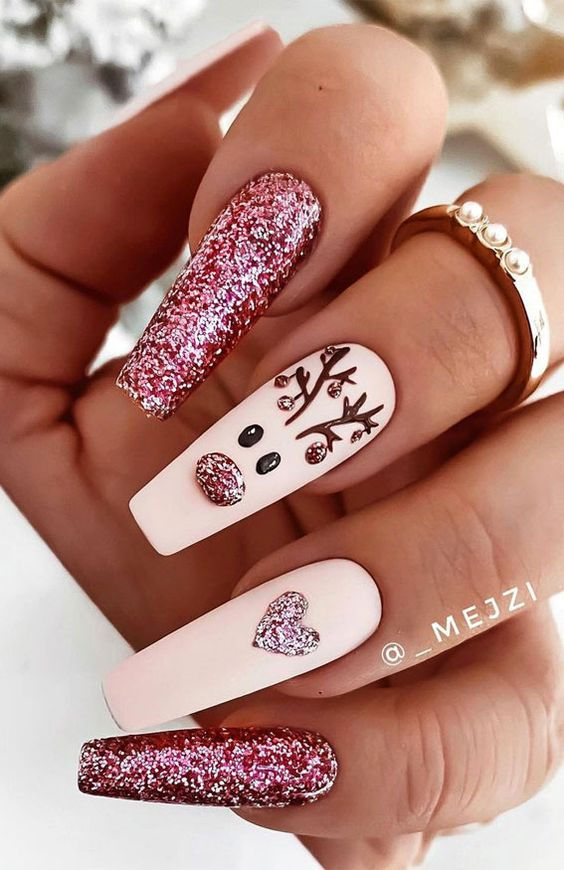 Pink Winter Manicures