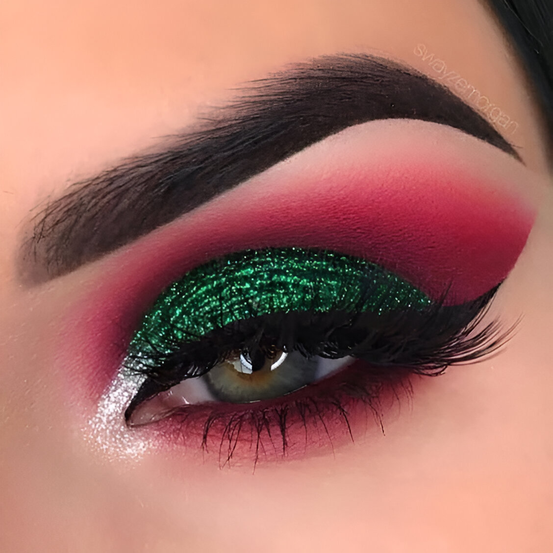 Red And Green Elf Eyeshadow