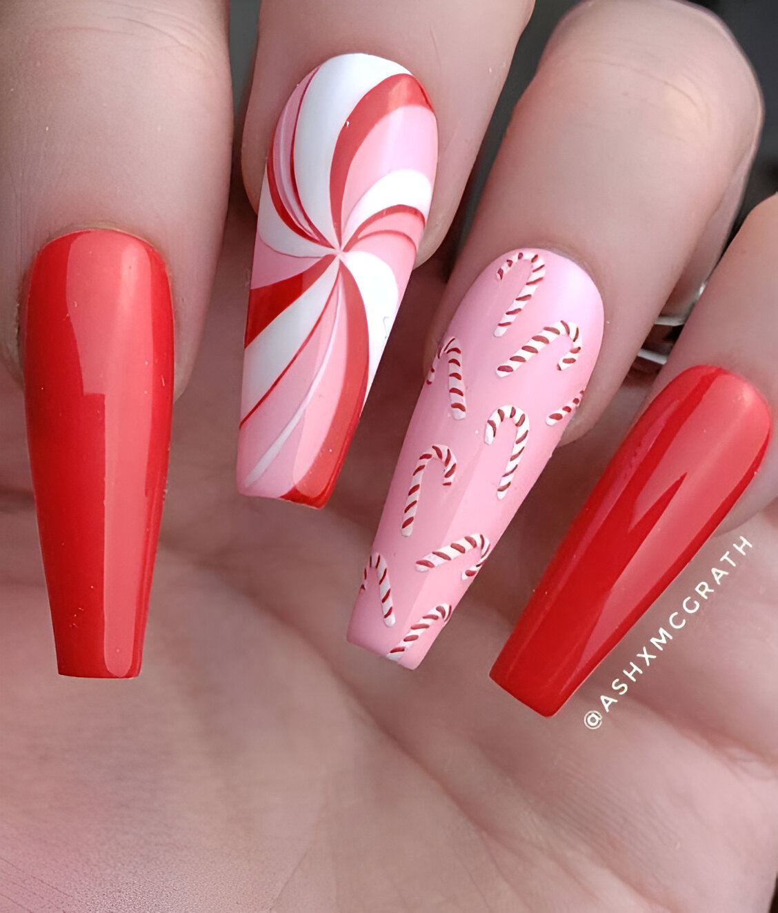 Red And Pink Winter Manicures