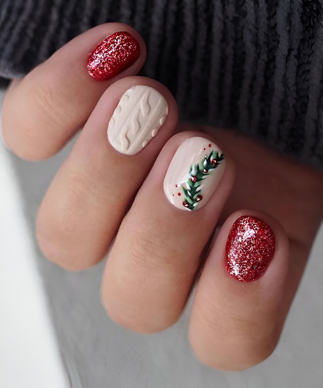 Red And White Short Sweater Nails