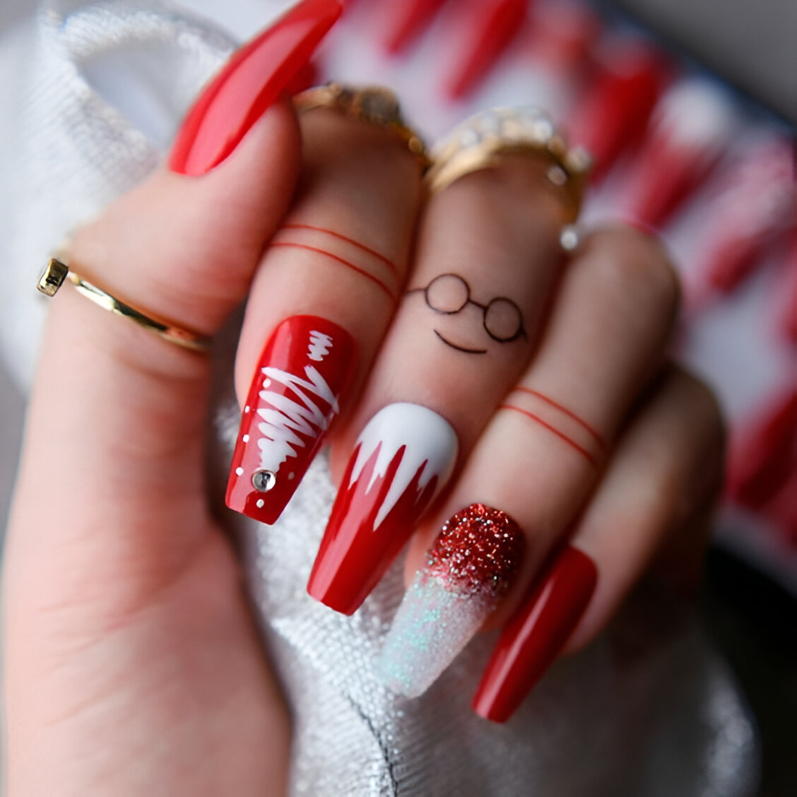 Red And White Snowy Manicure