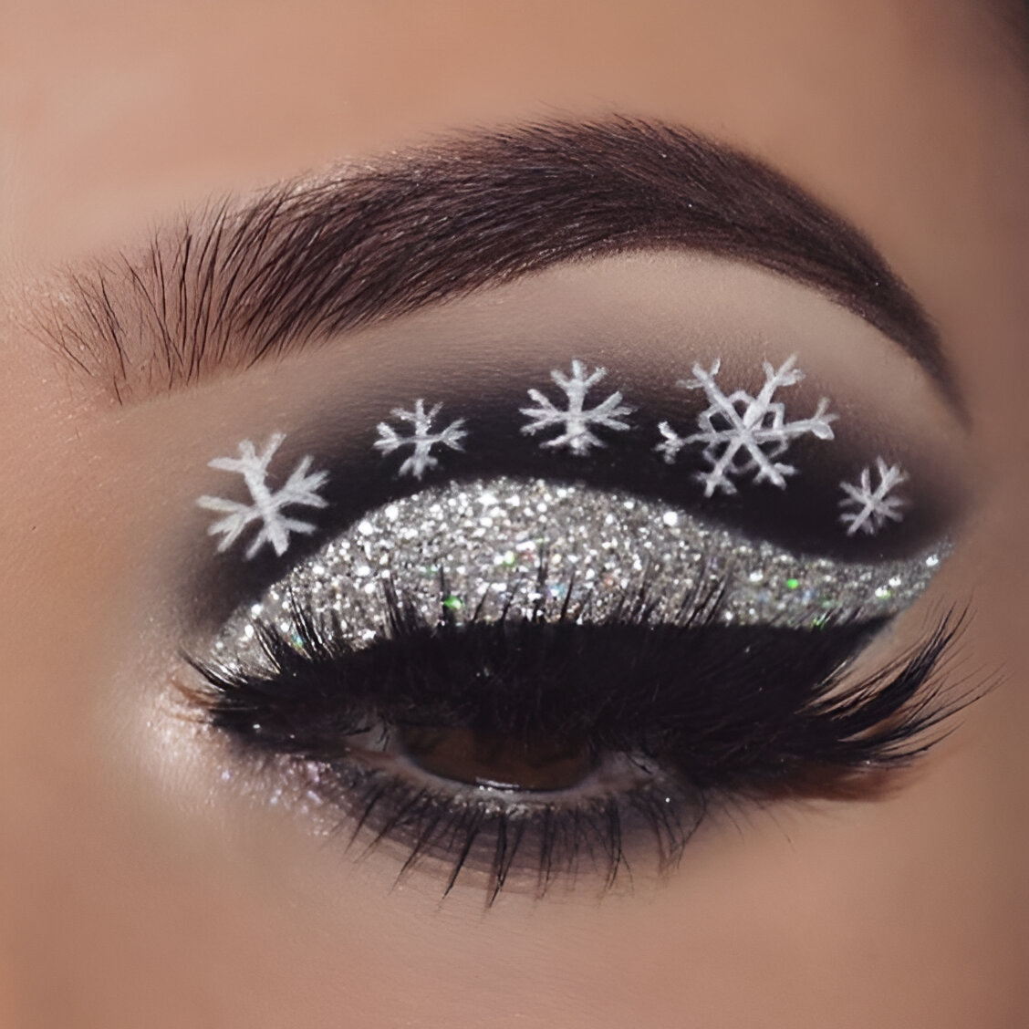 Silver Holiday Makeup Looks