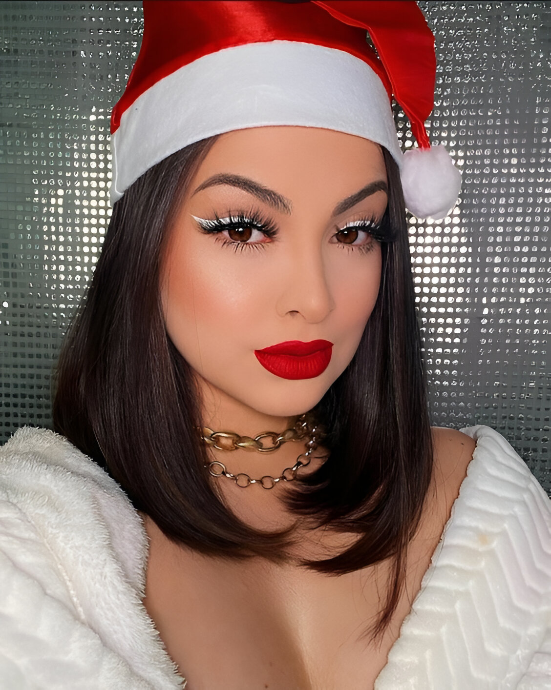 Simple Holiday Party Look