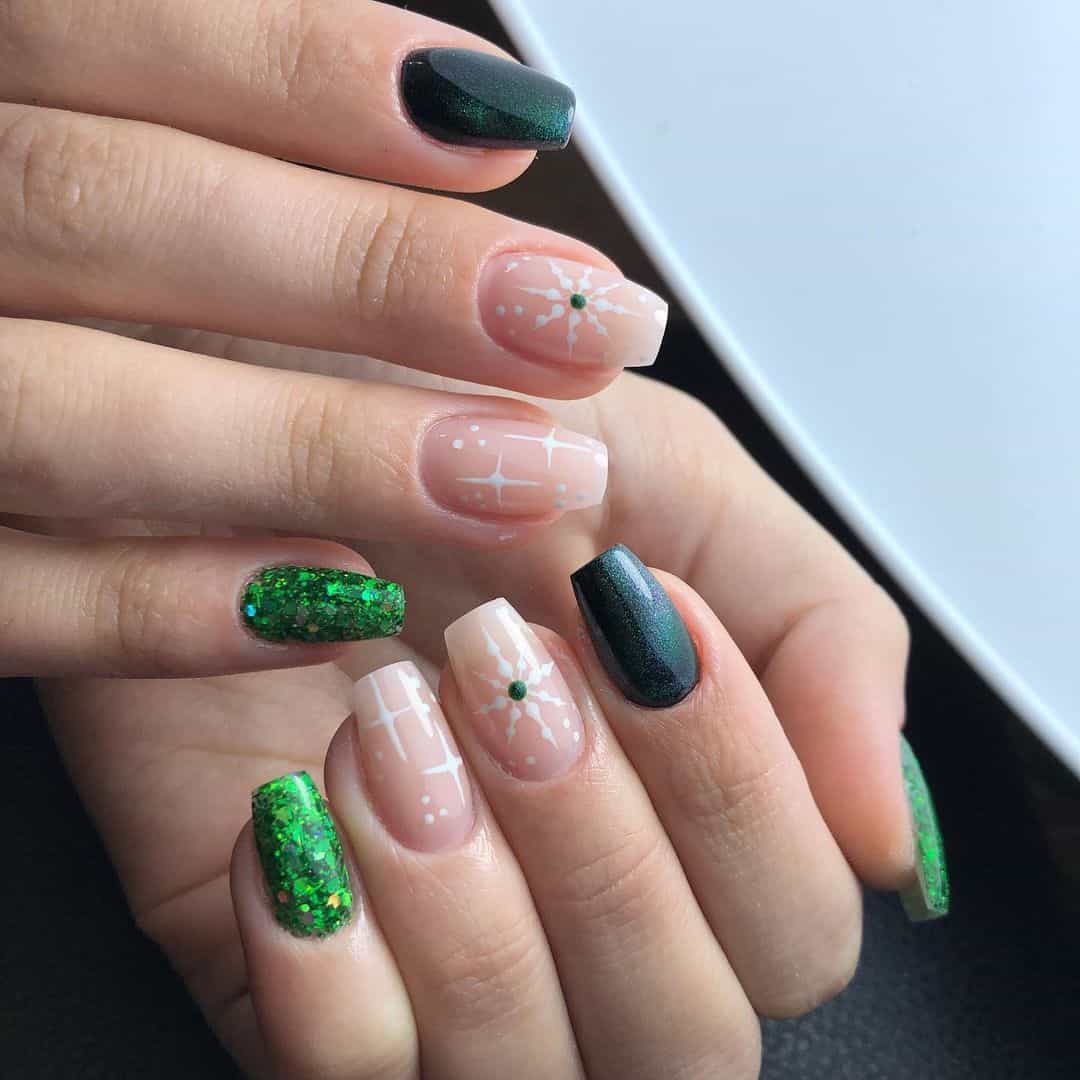 Sparkling Green Nails